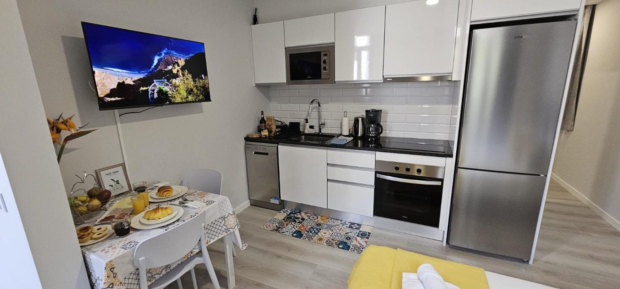 Time Off Madeira Apartment ฟุงชาล ภายนอก รูปภาพ