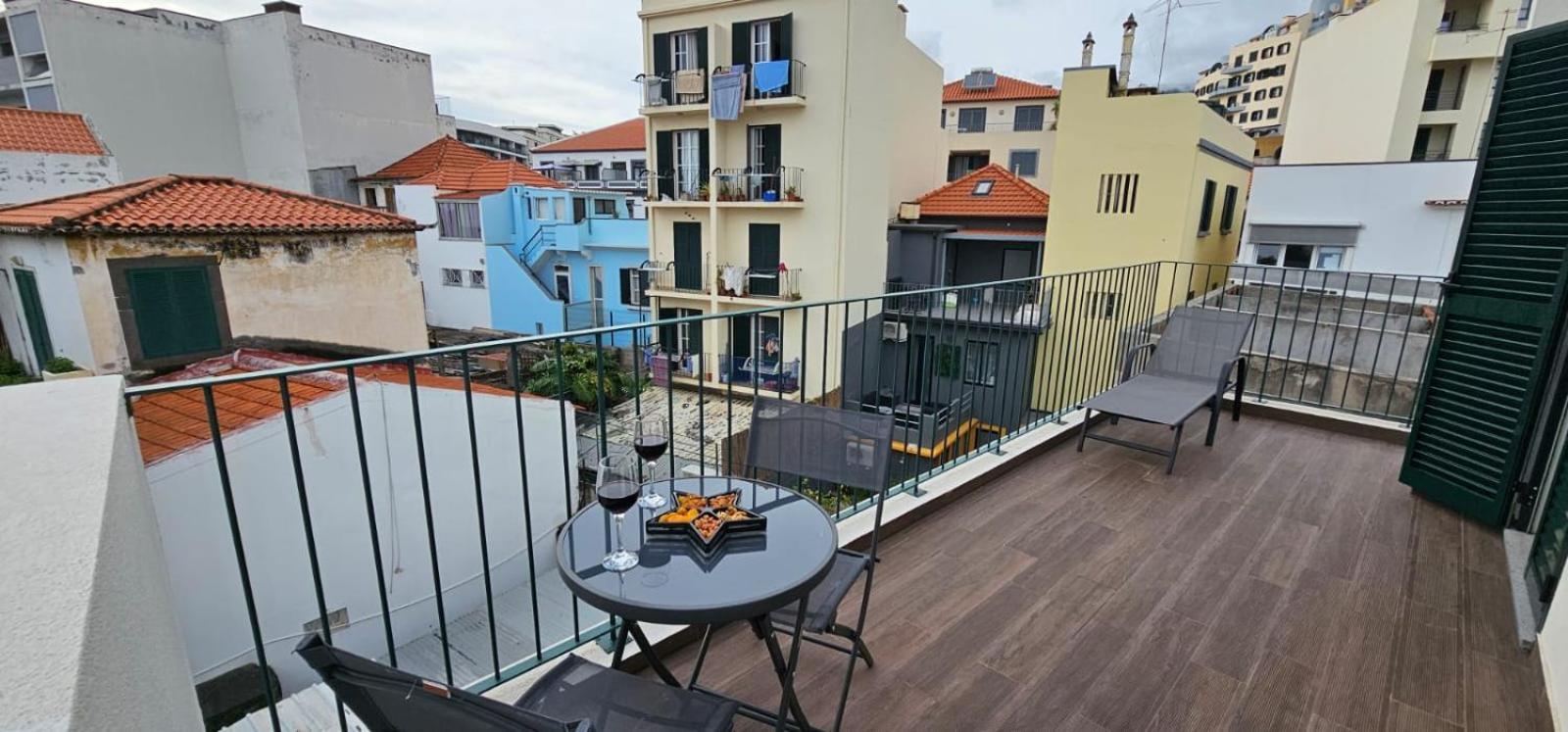 Time Off Madeira Apartment ฟุงชาล ภายนอก รูปภาพ